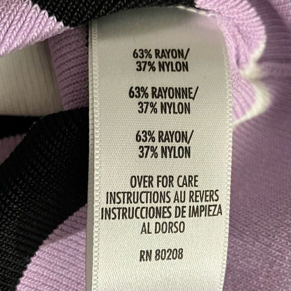 Petite Sophisticate Lightweight Knit Sweater / SZ: M / EUC - Picture 5 of 6